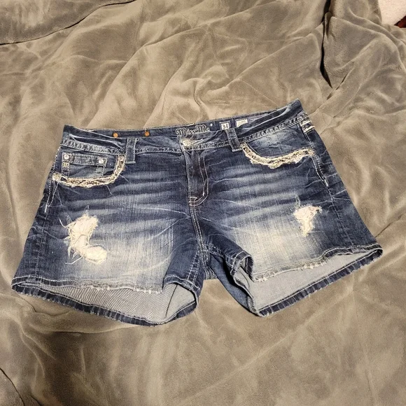 Womens Miss Me Shorts - Picture 1 of 3